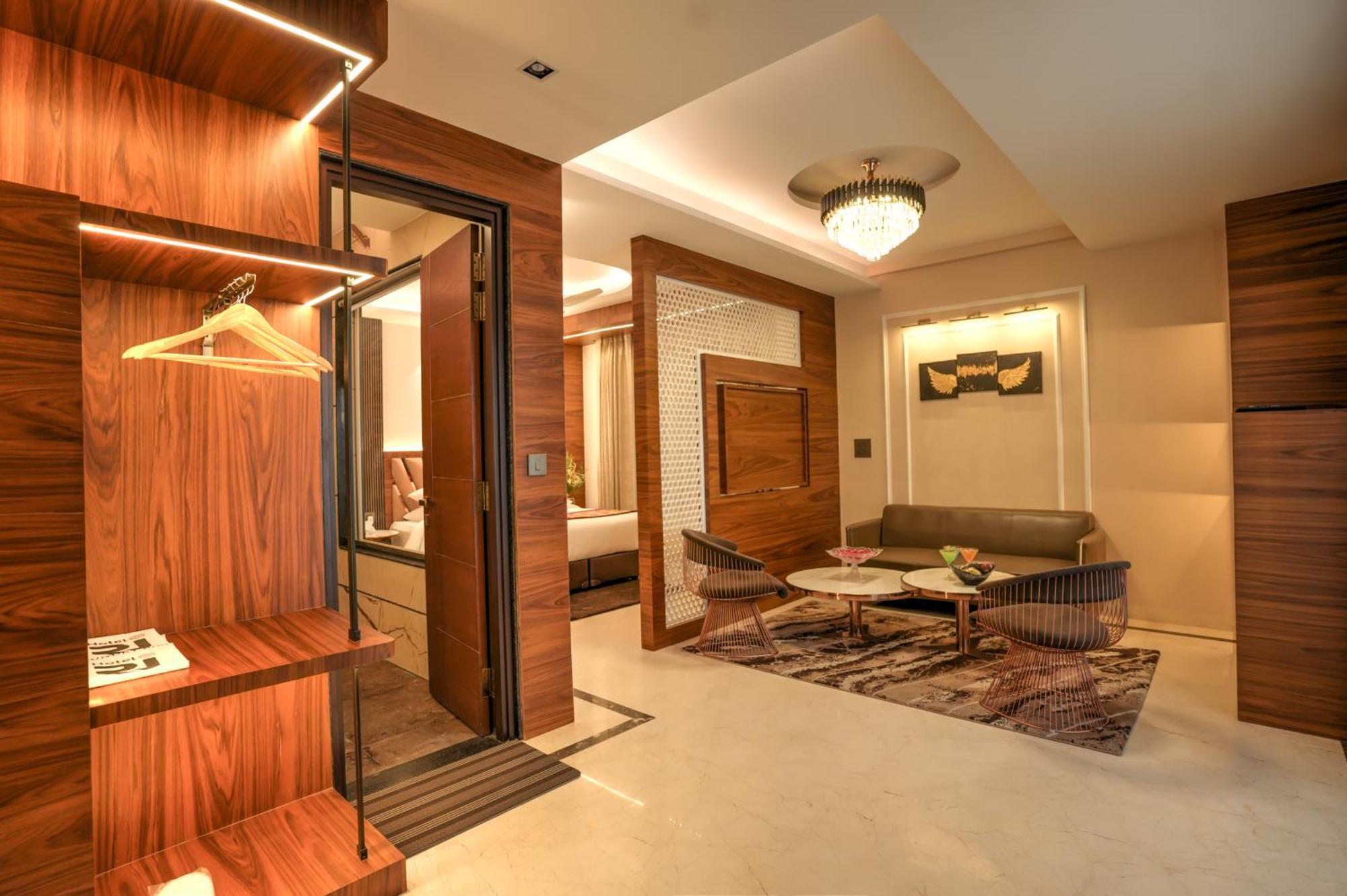 Rj Hotel - Managed By Atithi House Greater Noida Exterior photo